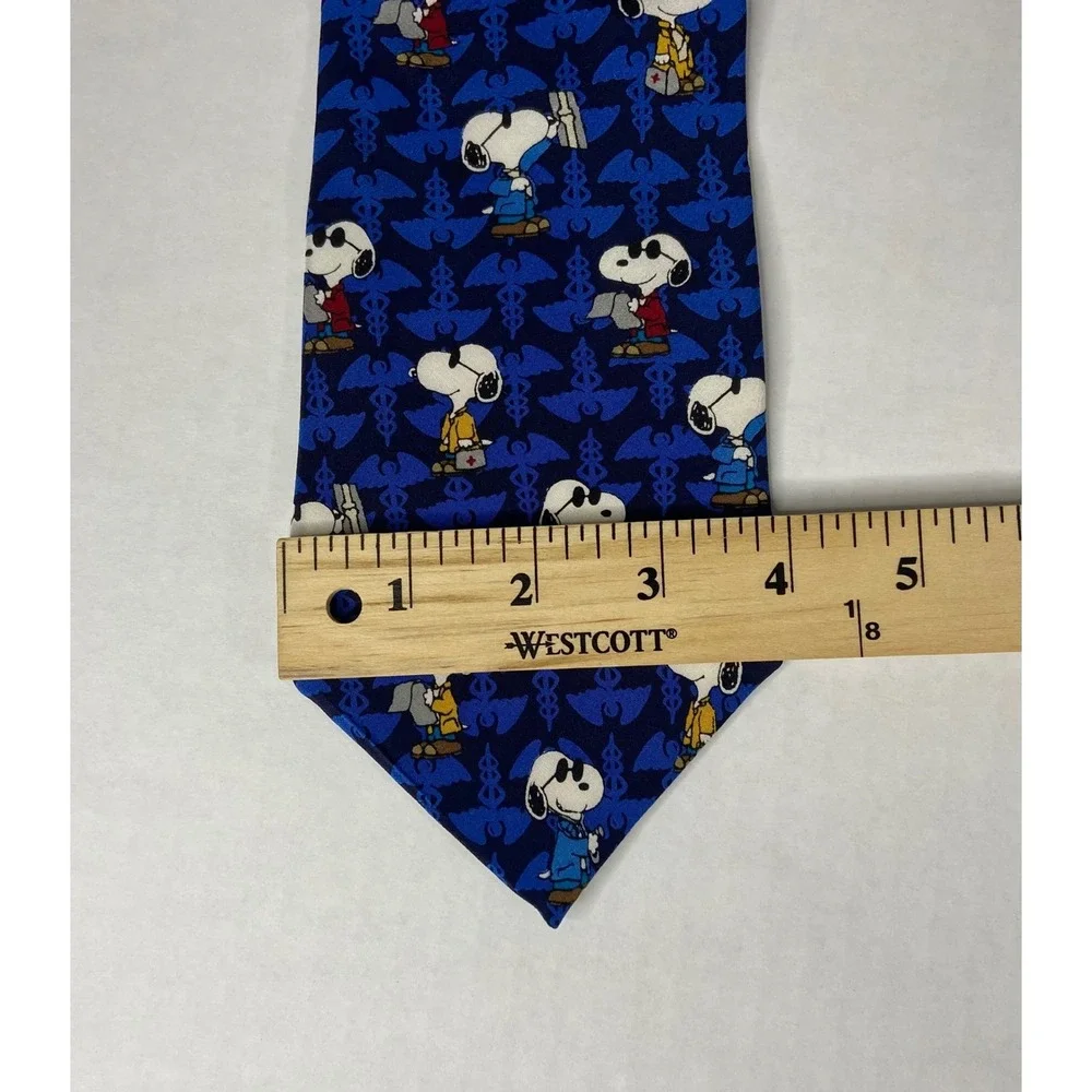 Vintage Snoopy Peanuts Medical Doctor Silk Tie‎ Blue Open Wide Woof RN USA
